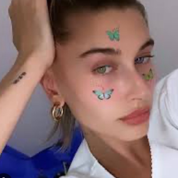 Jennifer Fisher Yellow Gold plated Samira Huggie Earrings - Picture 4 of 4